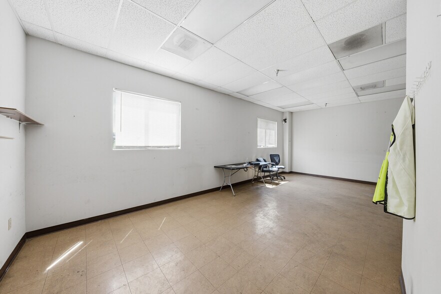 More Photos Of 16440 Ashland Ave, San Lorenzo Warehouse For Sale
