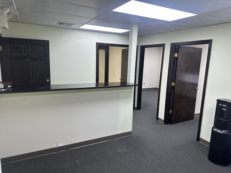 More Photos Of 188 Eagle Rock Ave, Roseland Office For Lease