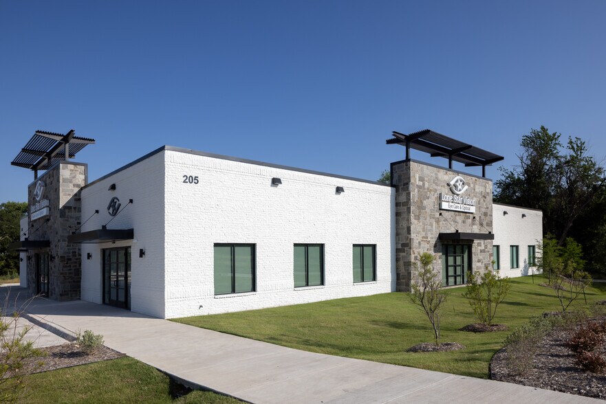 More Photos Of 235 S Preston Rd, Celina Medical For Lease