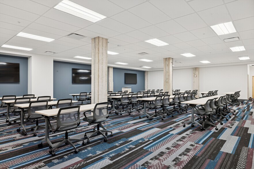 More Photos Of 324 S State St, Salt Lake City Office For Lease