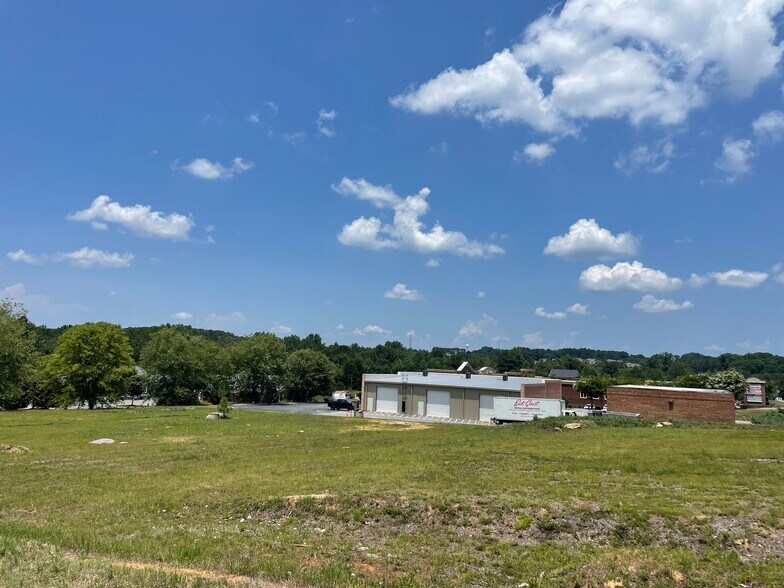 More Photos Of Loganville HWY, Winder Land For Sale