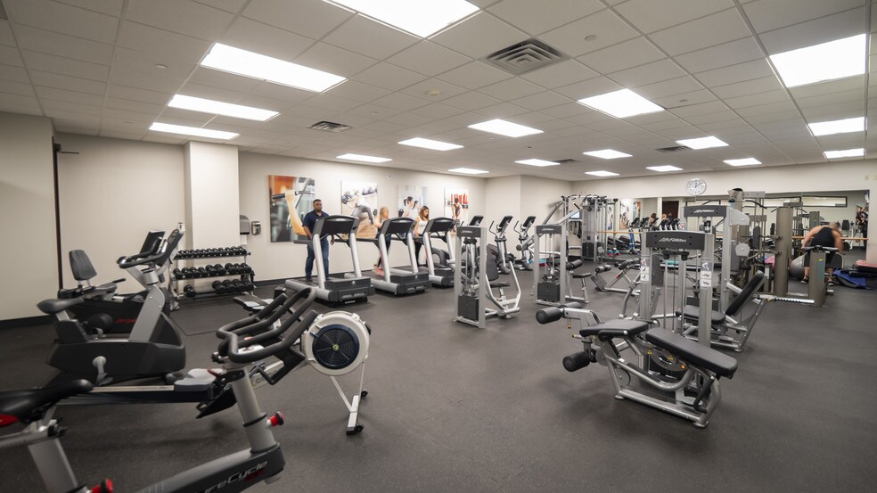 More Photos Of 1550 Utica Ave S, Saint Louis Park Office For Lease