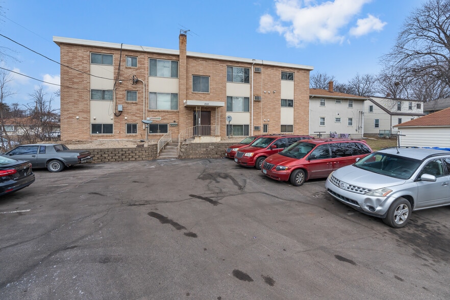 More Photos Of 1010 Lafond Ave, Saint Paul Apartments For Sale