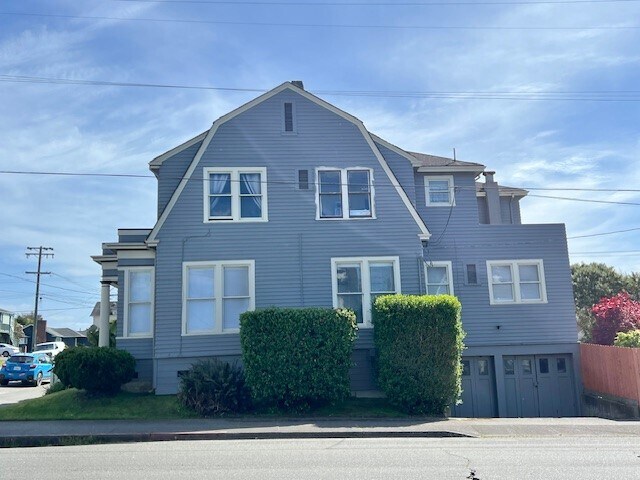 Primary Photo Of 1804 D St, Eureka Multifamily For Sale