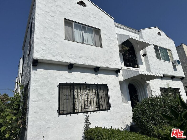 More Photos Of 337 N Spaulding Ave, Los Angeles Apartments For Sale