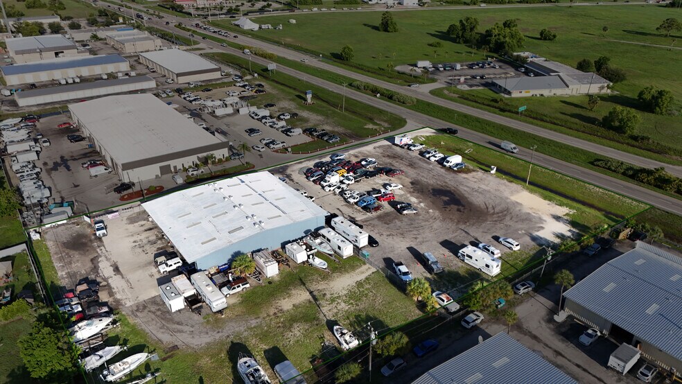 More Photos Of 1044 NE Pine Island Rd, Cape Coral Warehouse For Lease