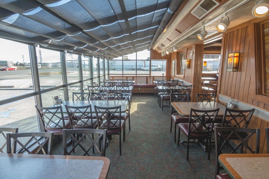 More Photos Of 3161 Teal Rd, Lafayette Restaurant For Lease