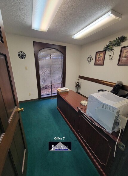 More Photos Of 3111 McClelland Blvd., Joplin Office For Sale