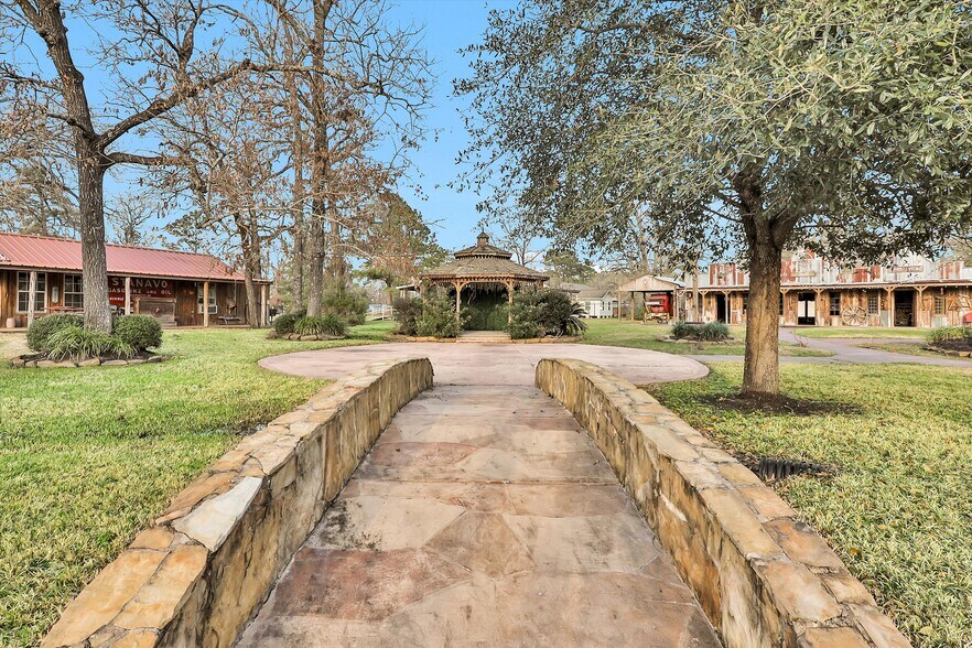 More Photos Of Wedding Venue, Conroe Lodge Meeting Hall For Sale