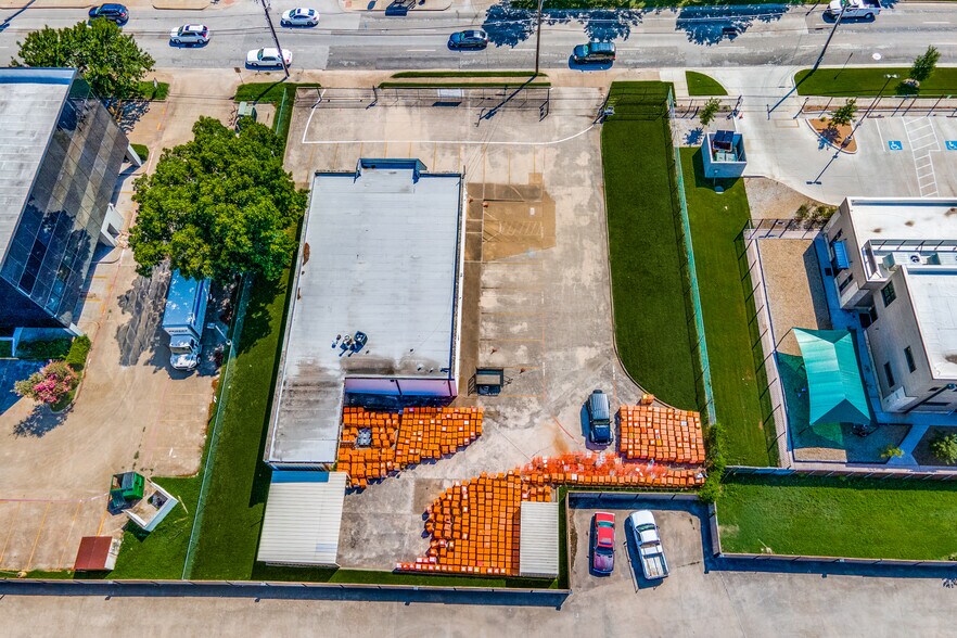 More Photos Of 502 N Haskell Ave, Dallas Office For Sale