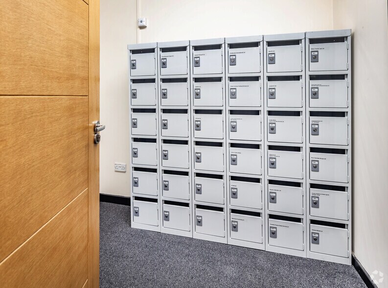 More Photos Of 1-11 Liverpool Rd N, Liverpool Coworking Space