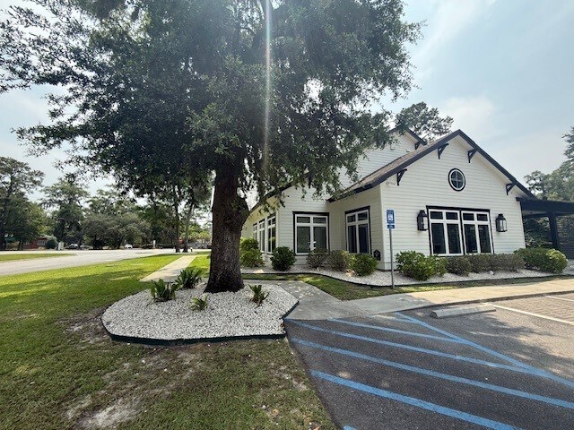 More Photos Of 109 Bryan Woods Rd, Savannah Office Residential For Lease
