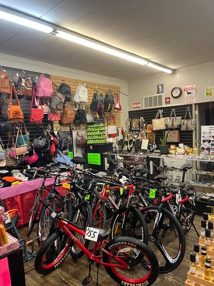 More Photos Of 20477 Van Dyke St, Detroit General Retail For Sale