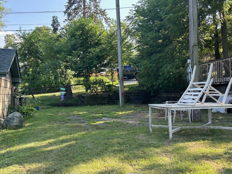 More Photos Of 25344 W Richmond Ave, Antioch Bar For Sale