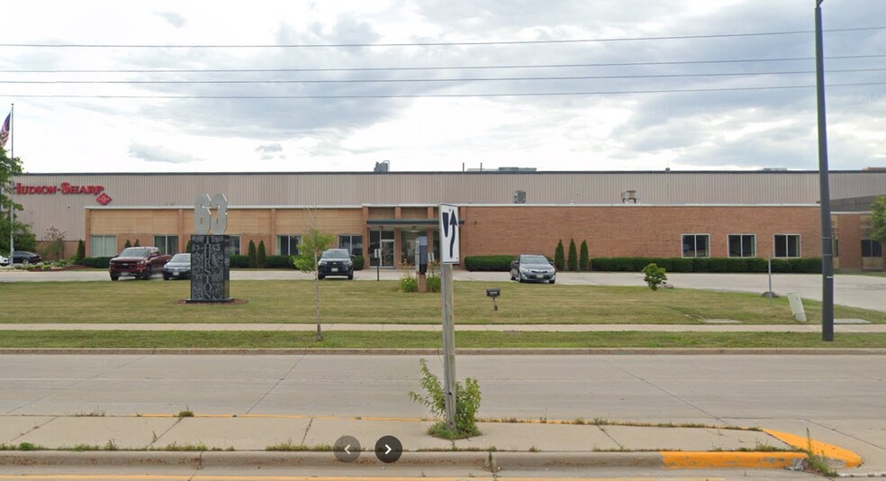 More Photos Of 975 Lombardi Ave, Green Bay Manufacturing For Lease