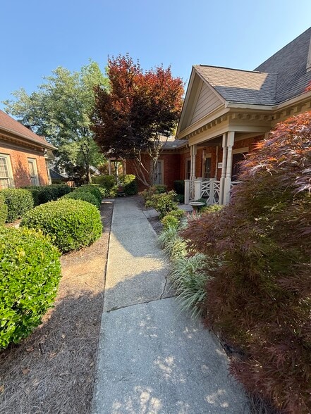 More Photos Of 1831 Independence Sq, Dunwoody Office For Lease
