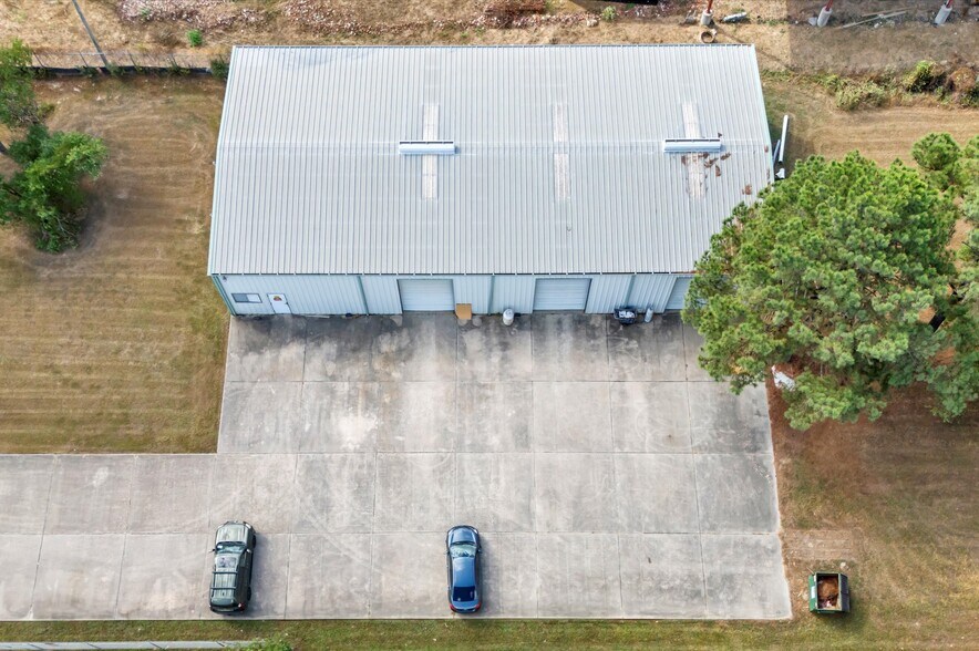 More Photos Of 615 Rankin Cir N, Houston Warehouse For Lease