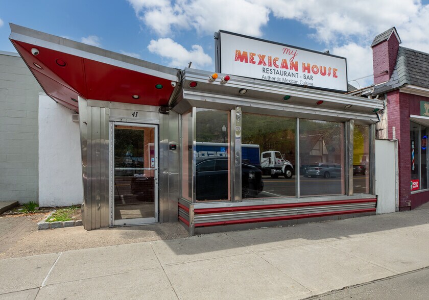 Primary Photo Of 41 Lafayette Ave, Suffern Restaurant For Sale