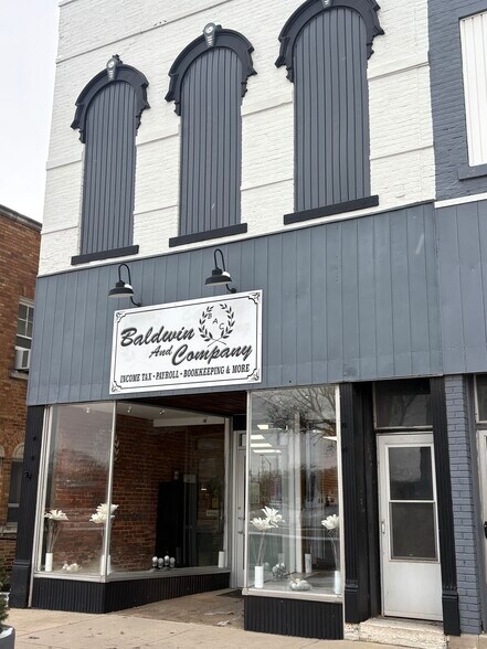 More Photos Of 814 Main St, Rochester Office Residential For Sale