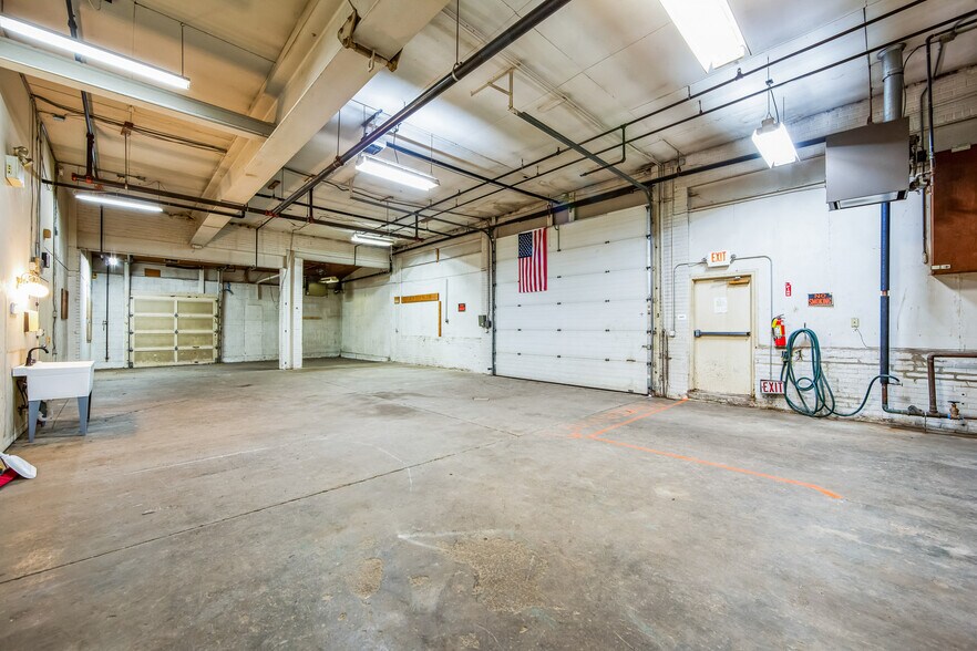 More Photos Of 2169 E High St, Pottstown Office For Lease