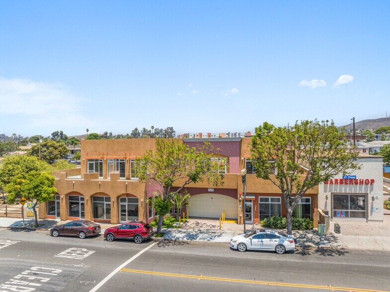 More Photos Of 165 W San Ysidro Blvd, San Ysidro General Retail For Lease
