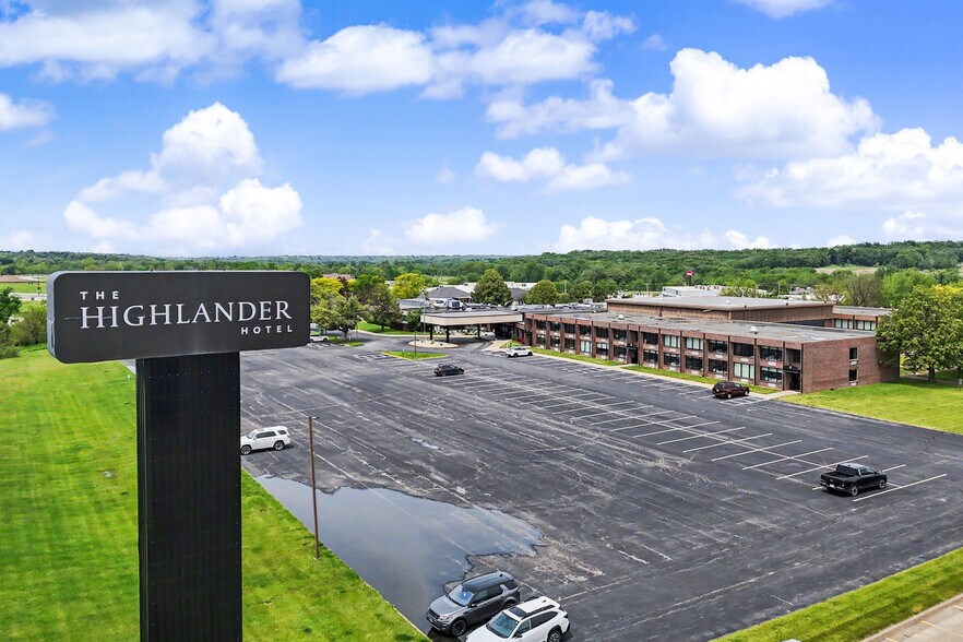 More Photos Of 2525 Highlander Pl, Iowa City Hotel For Lease