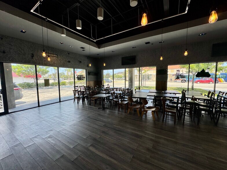 More Photos Of 1722 N Federal Hwy, Hollywood General Retail For Lease