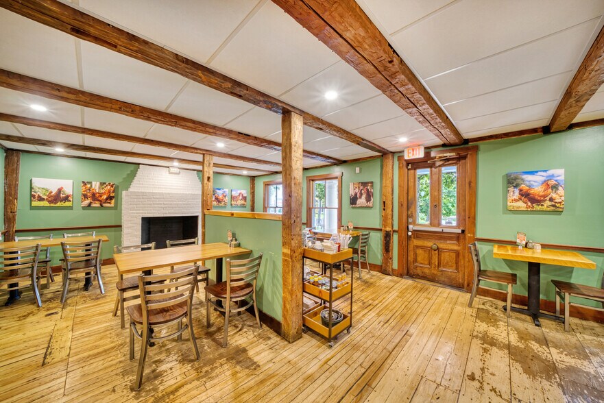 More Photos Of 207-209 Main St, New London Freestanding For Sale