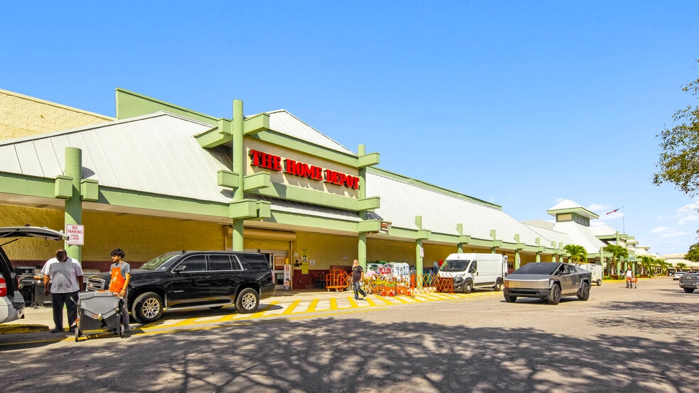 More Photos Of 750-950 N University Dr, Coral Springs Storefront For Sale