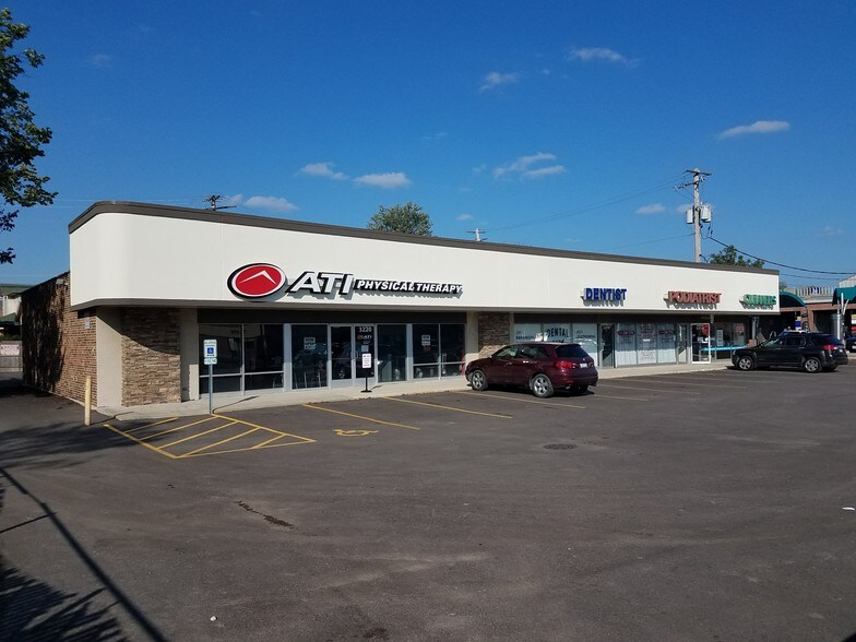 Primary Photo Of 3214-3220 W 115th St, Chicago Storefront For Lease