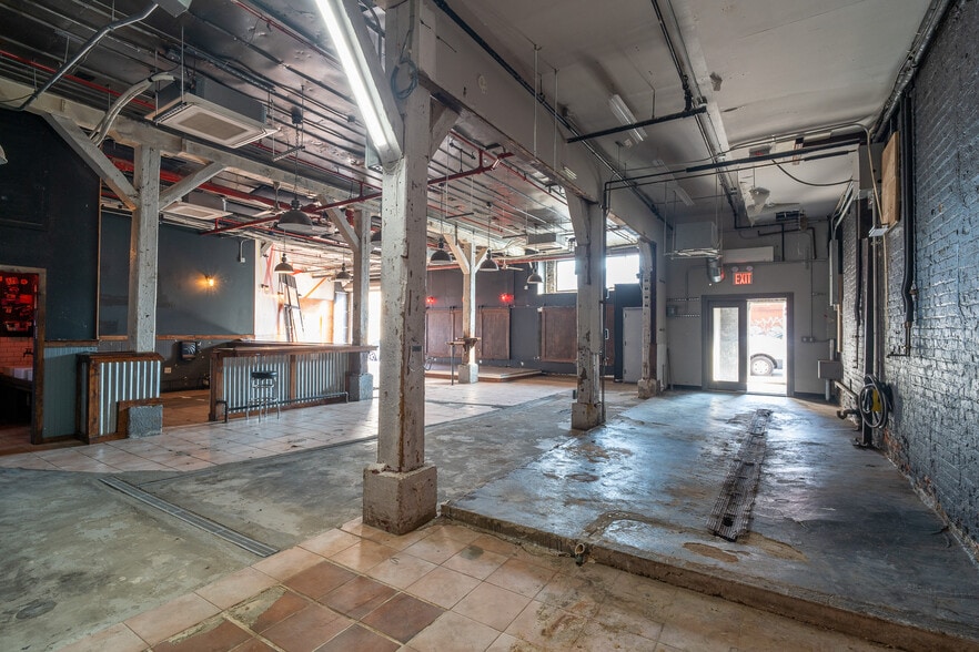 More Photos Of 300 Richardson St, Brooklyn Apartments For Lease