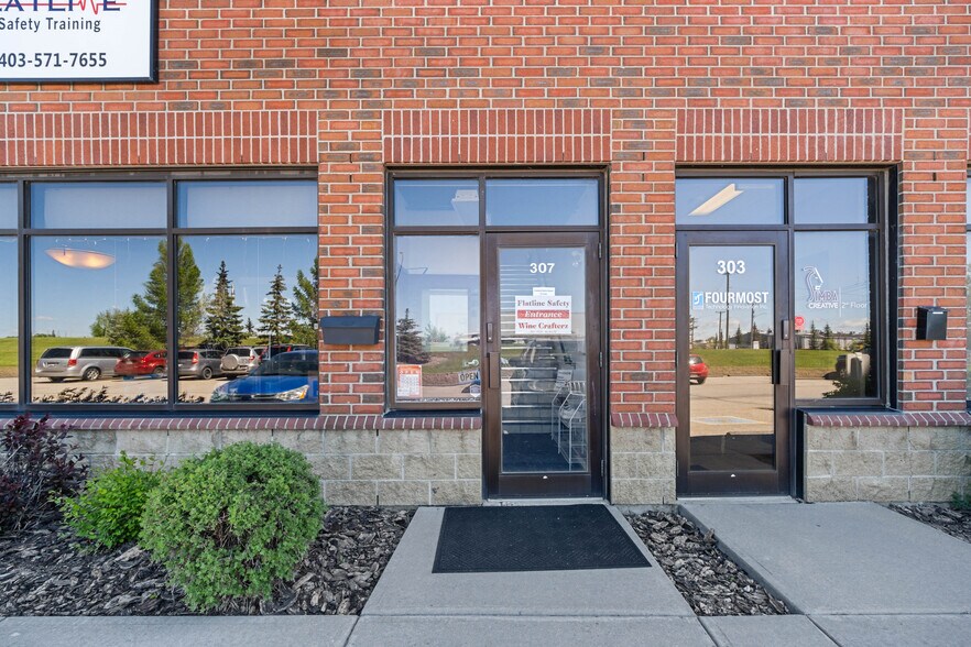 More Photos Of 3750 46th Ave SE, Calgary Warehouse For Sale