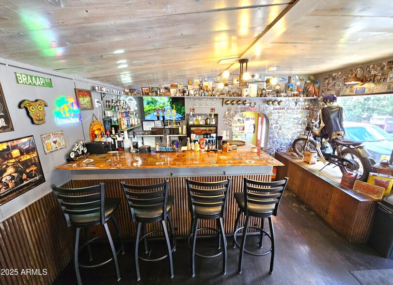 More Photos Of 105 Tombstone Cyn, Bisbee Restaurant For Sale