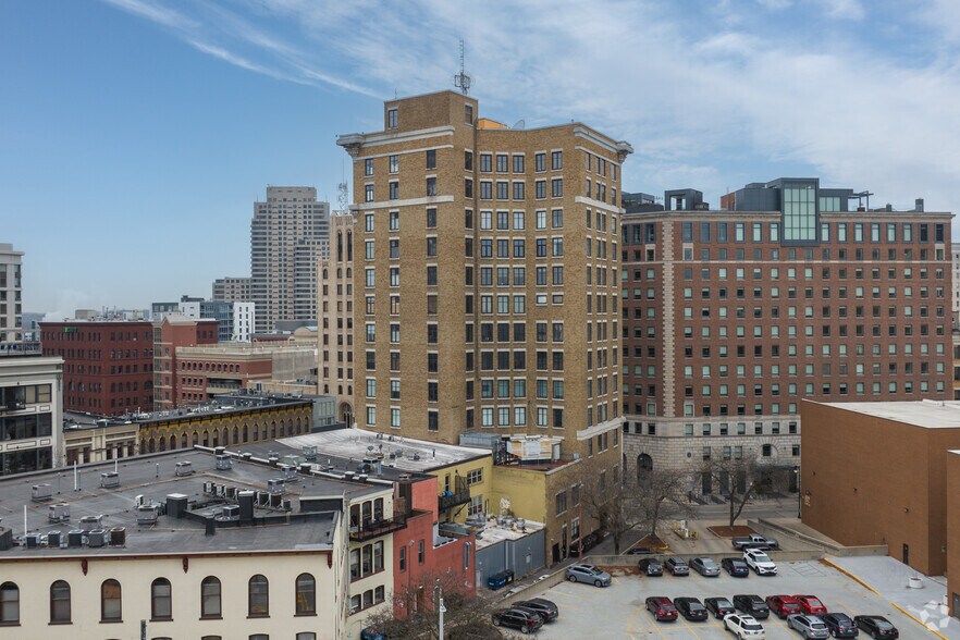 More Photos Of 60 Monroe Center NW, Grand Rapids Office Residential For Sale