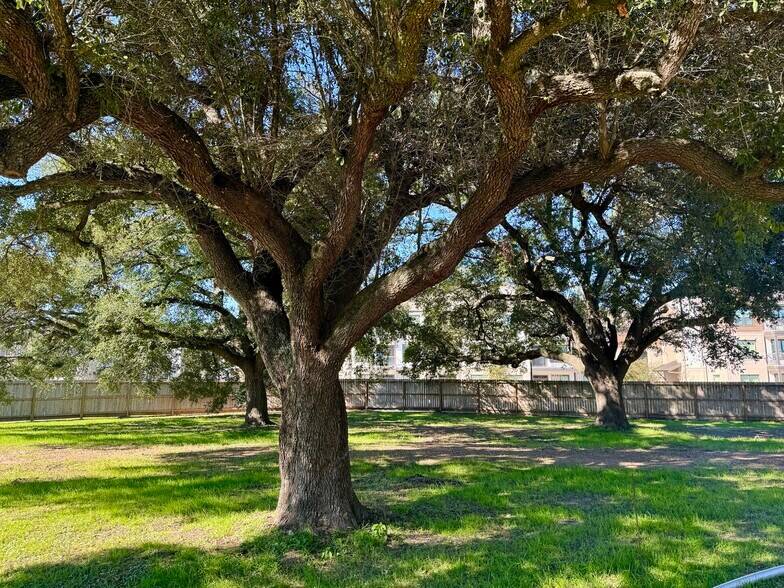 More Photos Of 17820 Mound Rd, Cypress Unknown For Lease