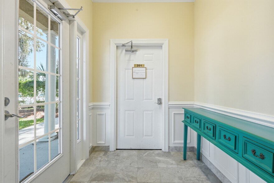 More Photos Of 37 W Fairmont Ave, Savannah Office For Sale