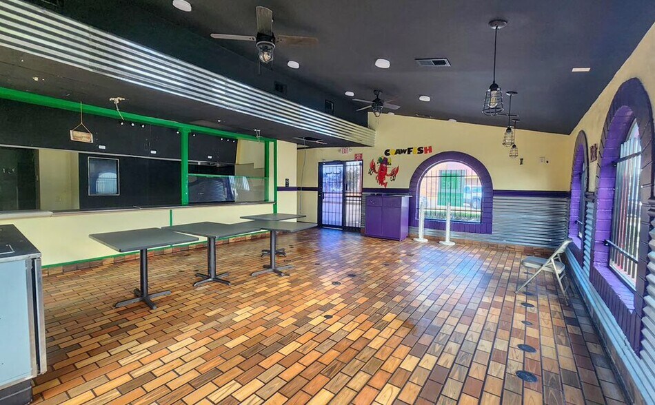 More Photos Of 7473 N Shepherd Dr, Houston Fast Food For Lease