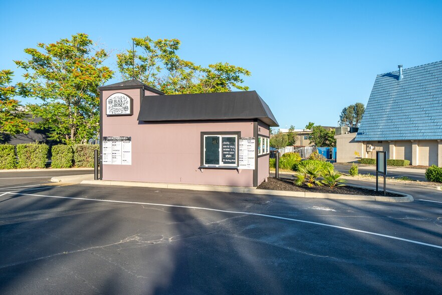 More Photos Of 2405 Hilltop Dr, Redding Medical For Sale