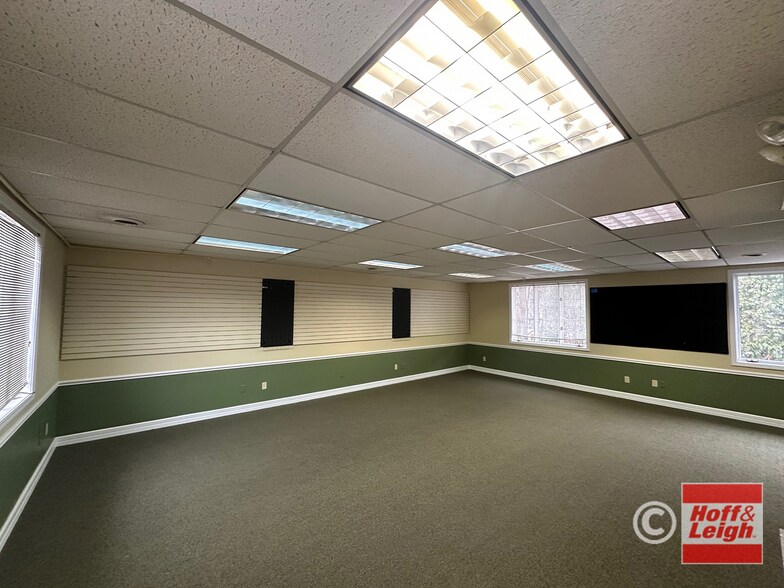 More Photos Of 960 Graham Rd, Cuyahoga Falls Medical For Lease
