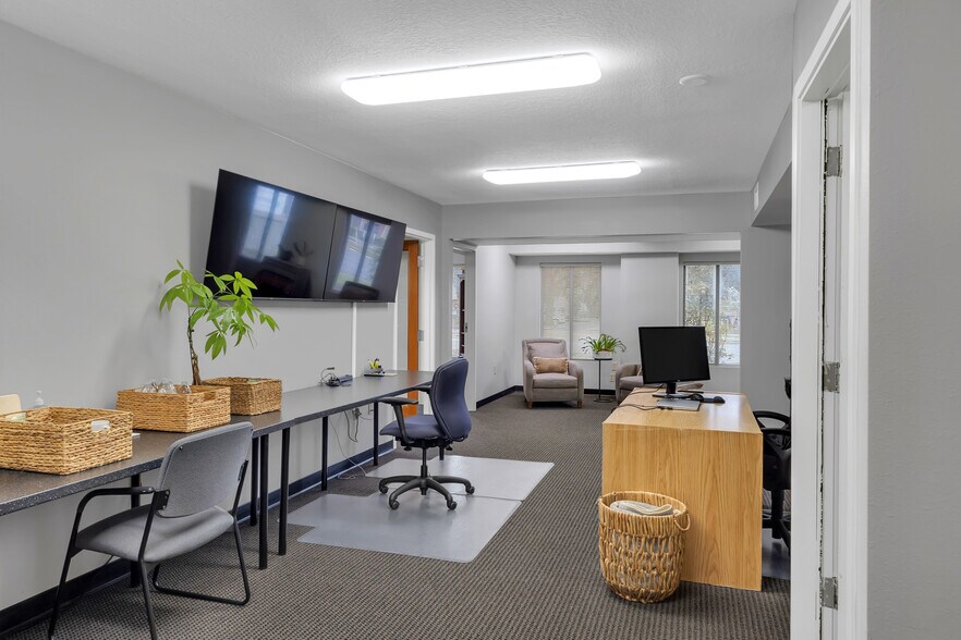 More Photos Of 1971 Lee Rd, Winter Park Office For Sale