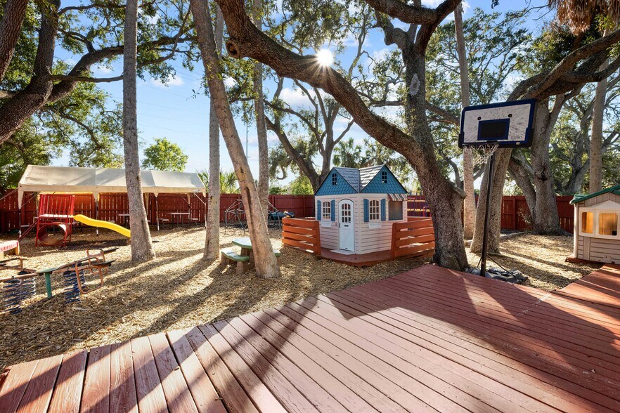 More Photos Of 5301 Memorial Hwy, Tampa Daycare Center For Sale