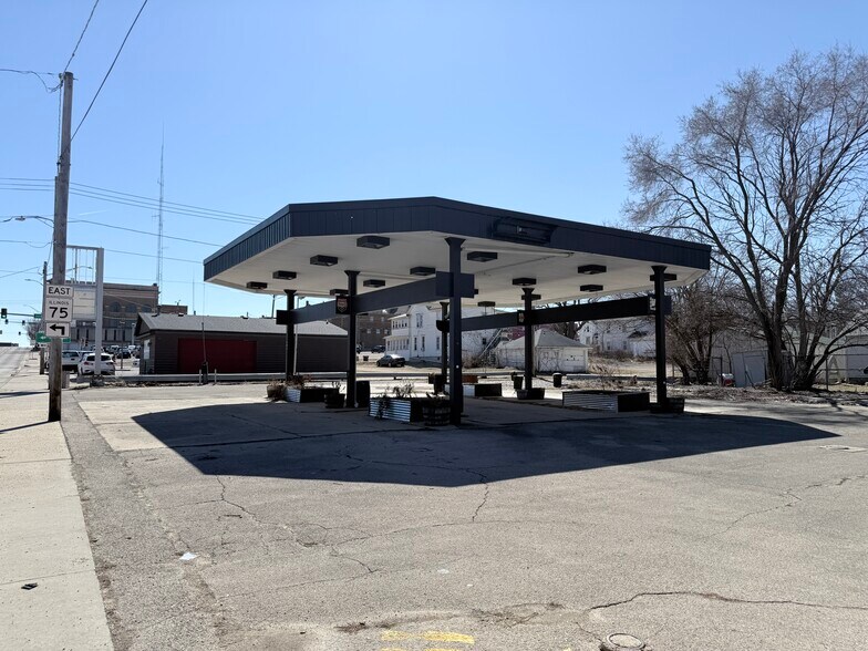 More Photos Of 220 N Galena Ave, Freeport Land For Sale