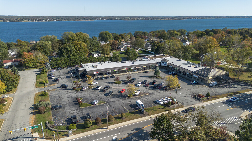 Primary Photo Of 3001 E Main Rd, Portsmouth Storefront Retail Office For Sale