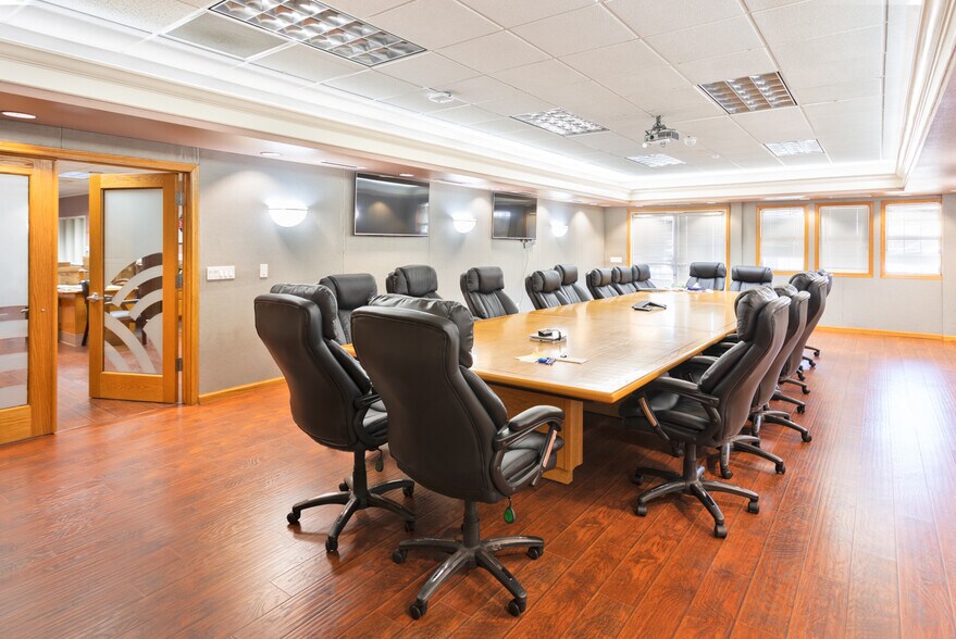 More Photos Of 1227 Bridge St, Yuba City Office For Sale