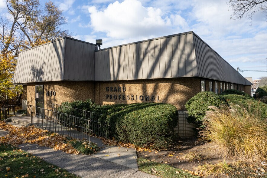 More Photos Of 420 Grand Ave, Englewood Office For Sale