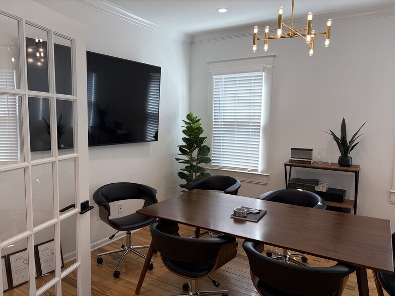 More Photos Of 2716 Westwood Dr, Nashville Office For Sale