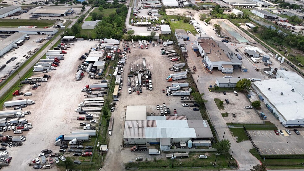 Primary Photo Of 7607 Fairview St, Houston Manufacturing For Sale