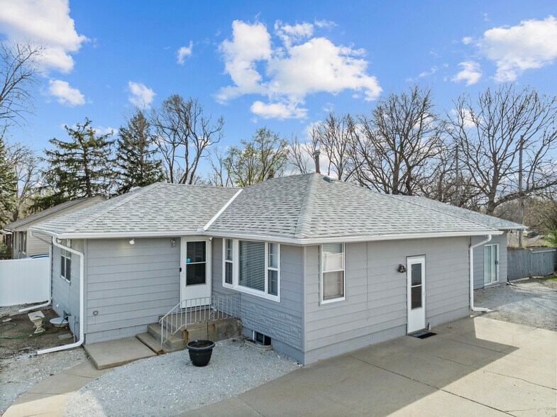 Primary Photo Of 2951 N 70th St, Lincoln Office For Sale