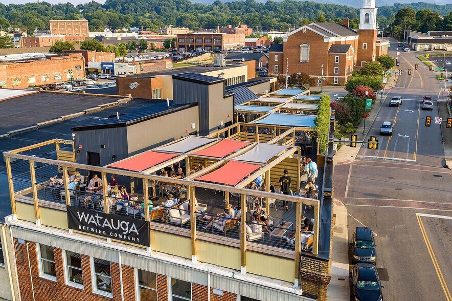 More Photos Of 142 Market St, Johnson City Restaurant For Sale