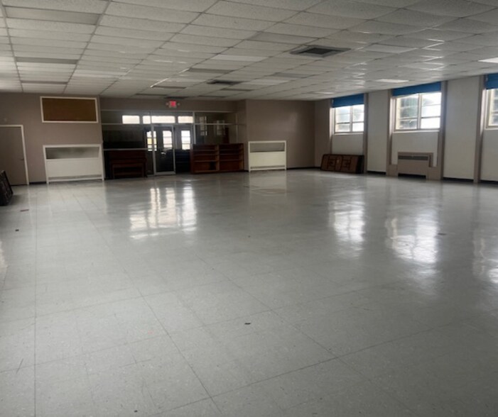 More Photos Of 4128 Cedar Ridge Rd, Dayton Schools For Lease